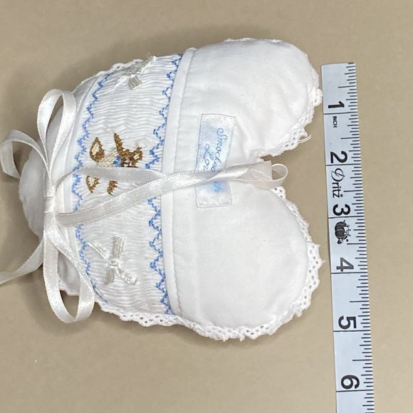 Princess Linens Music Pillow White It’s A Small World Heart Shape Smocking Bear - Picture 13 of 14